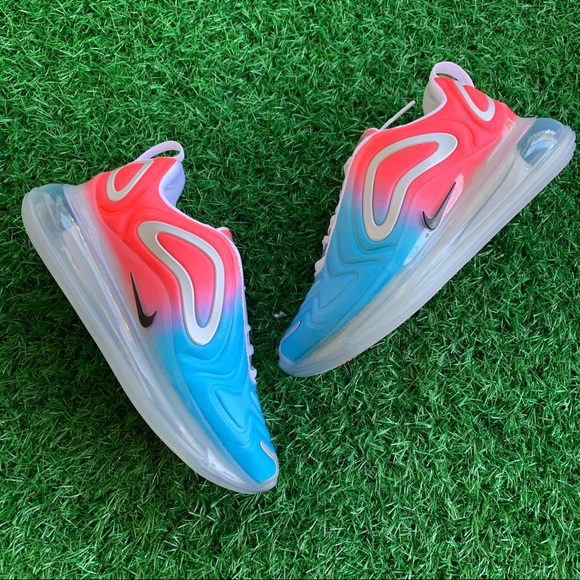 Nike W Air Max 720 - Picture 4 of 9